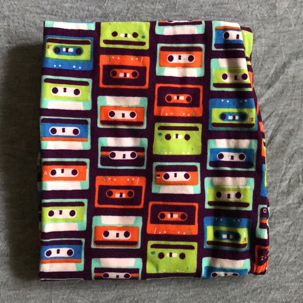 OS Lularoe Cassettes Tape leggings